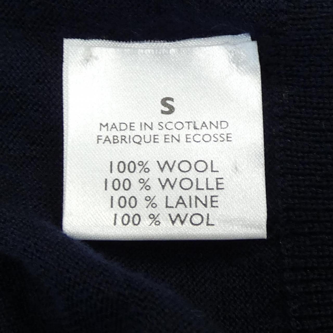 ジョンストンズ JOHNSTONS OF ELGIN ニット