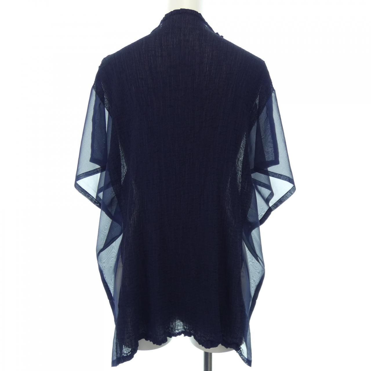 ミーイッセイミヤケ me ISSEY MIYAKE トップス
