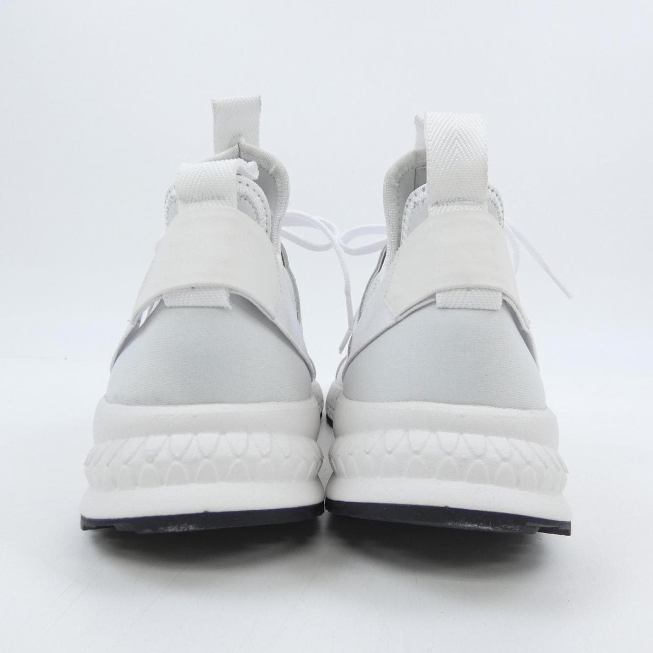 ダブルエイチ WH スニーカー