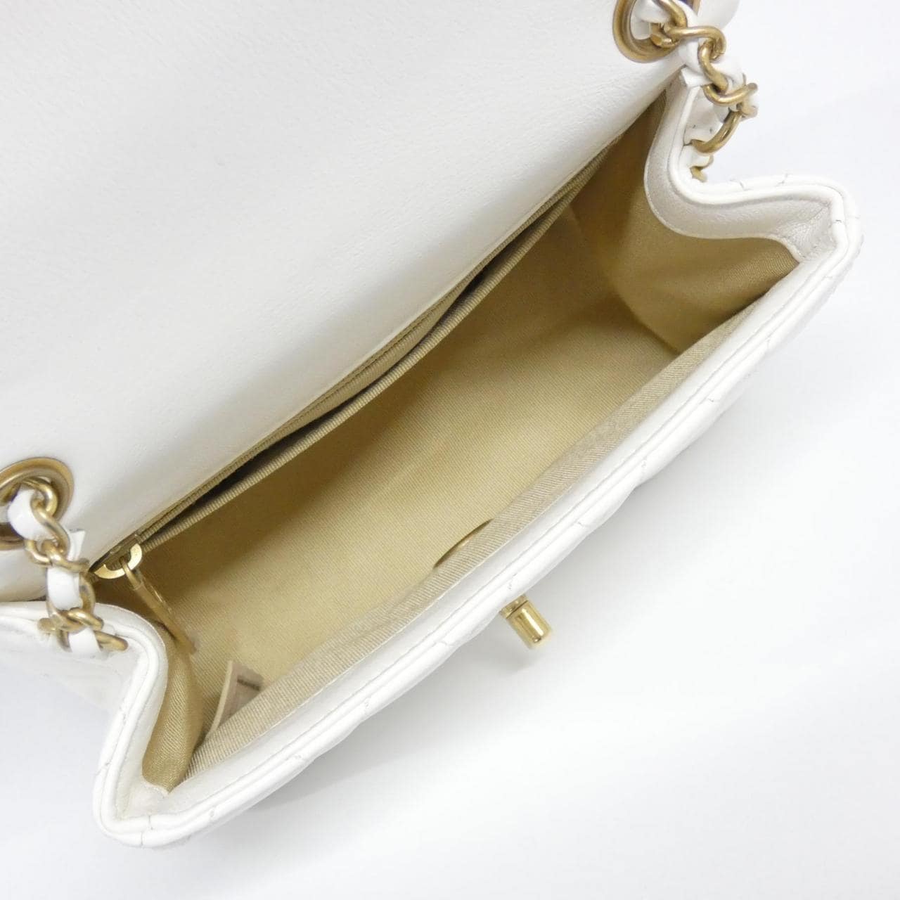 シャネル AS2203 ショルダーバッグ