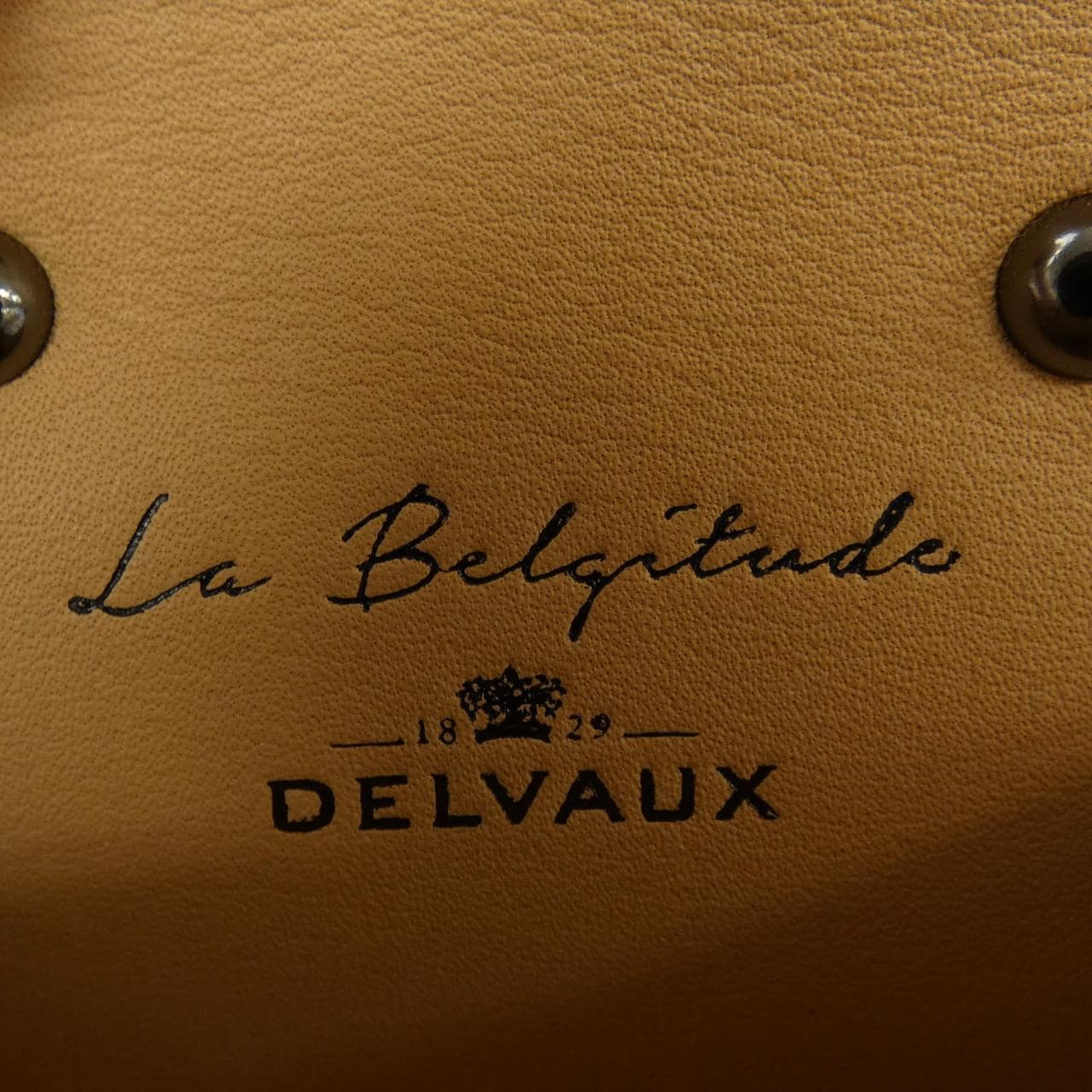 デルボー DELVAUX BRILLANT GAND RENE MAGRITTE AE0429AAM チャーム