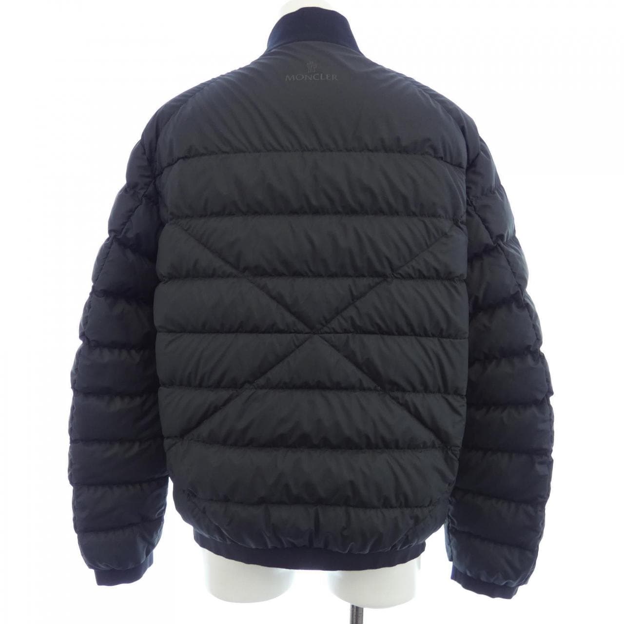 モンクレール MONCLER ダウンジャケット