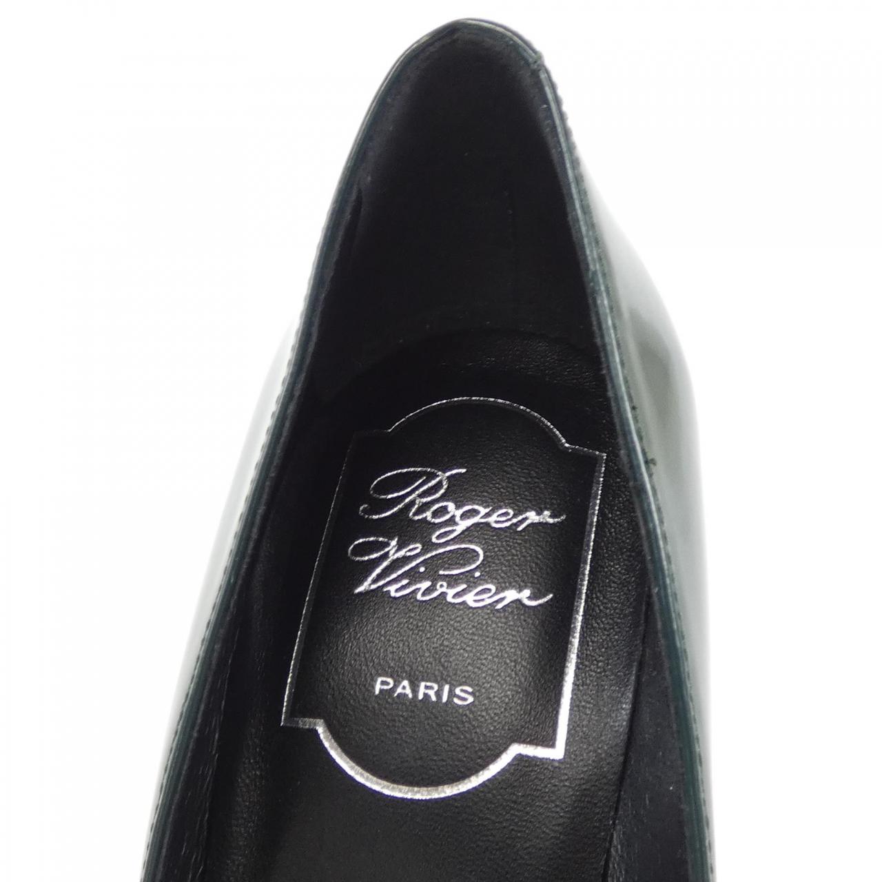 ロジェヴィヴィエ ROGER VIVIER パンプス