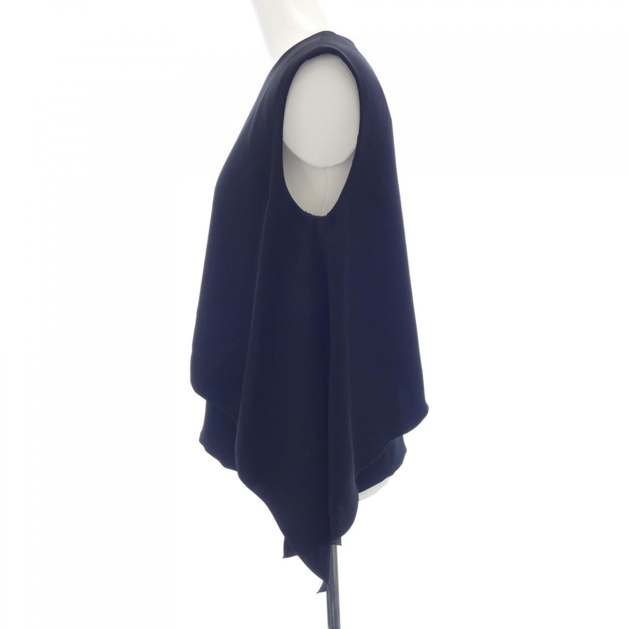 ザニューハウス THE NEWHOUSE トップス