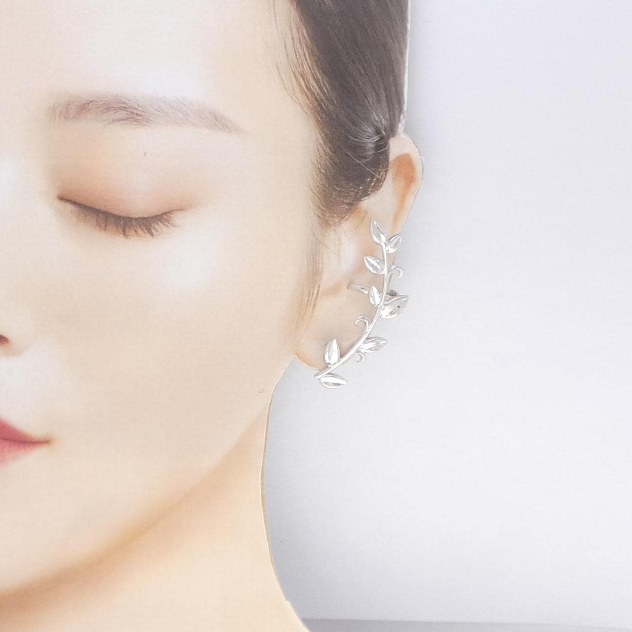 K18WG リーフ ピアス 片耳