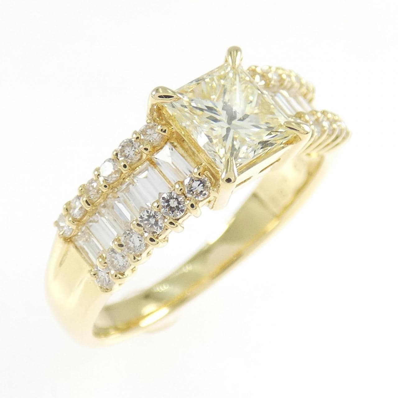 K18YG ダイヤモンド リング 0.861CT