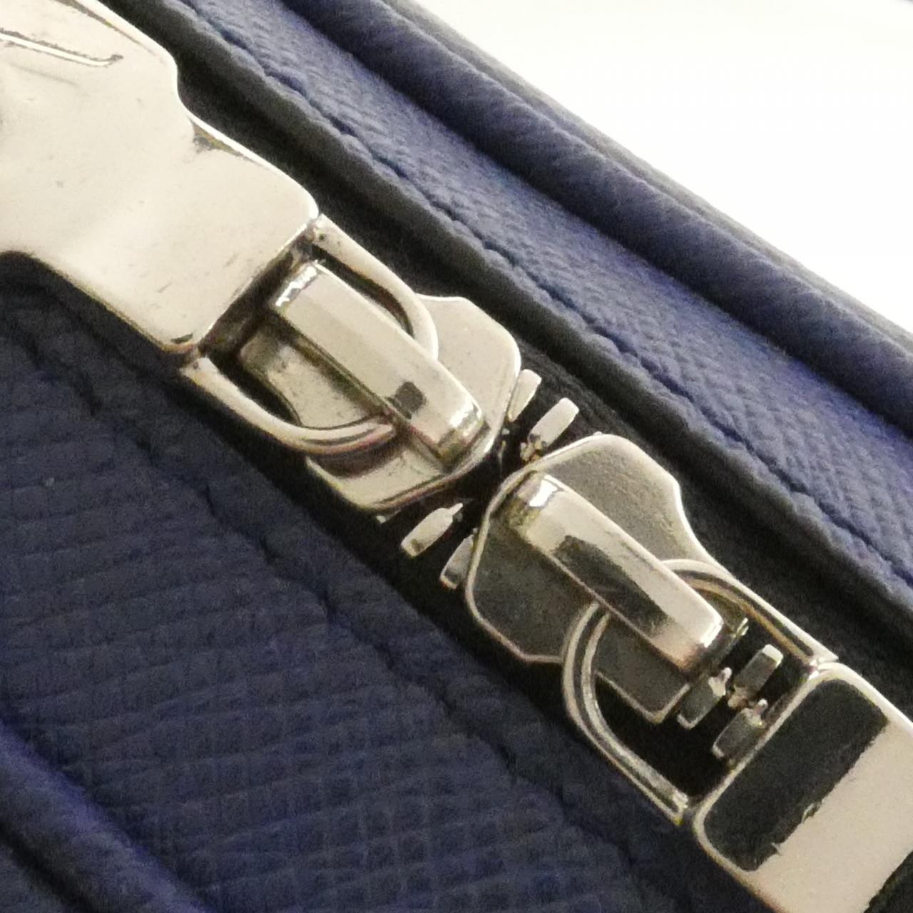 ルイヴィトン タイガ ラマ アウトドア メッセンジャー PM M30242 ショルダーバッグ