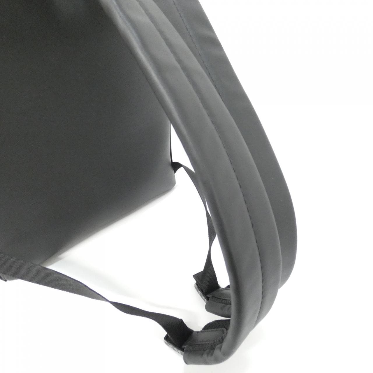 ルイヴィトン モノグラム シャドウ ディスカバリー バックパック PM M46553 リュックサック