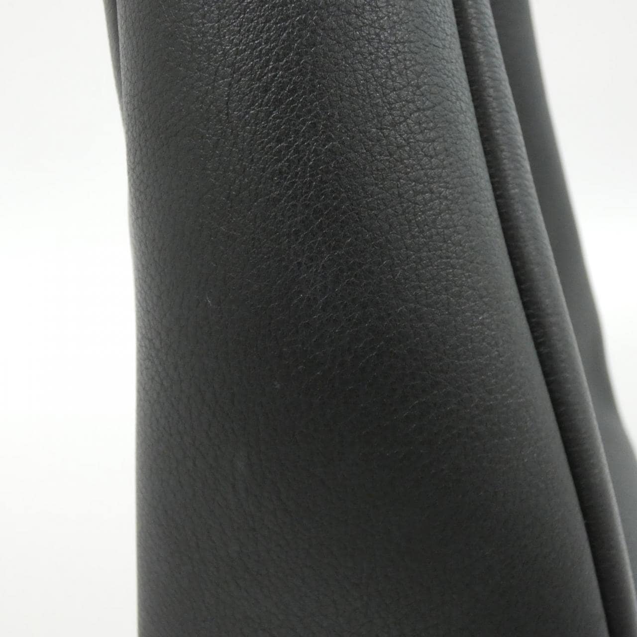 サンローラン SOFT SMALL 713938 AAAUQ ショルダーバッグ