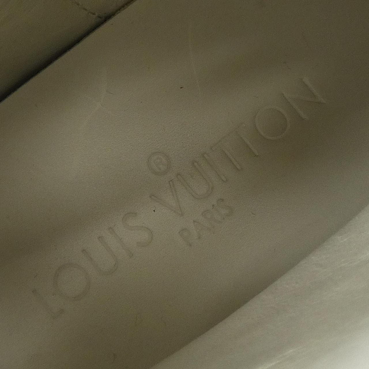 ルイヴィトン LOUIS VUITTON スニーカー