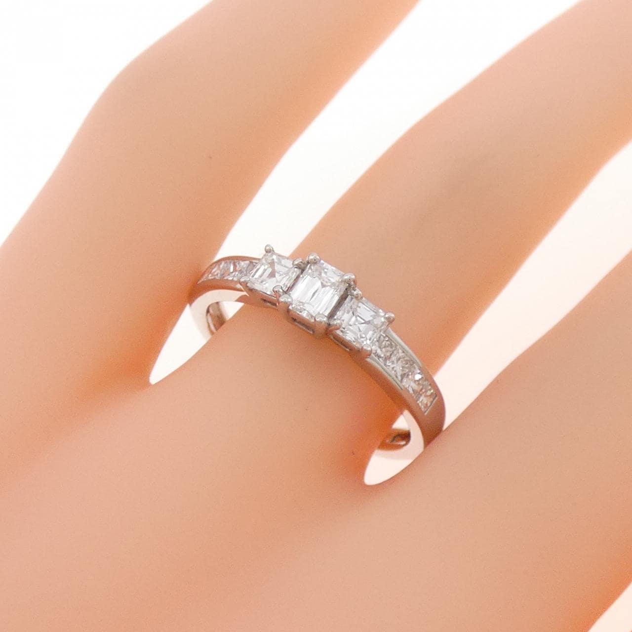 ジーエスティービー ダイヤモンド リング 0.20CT