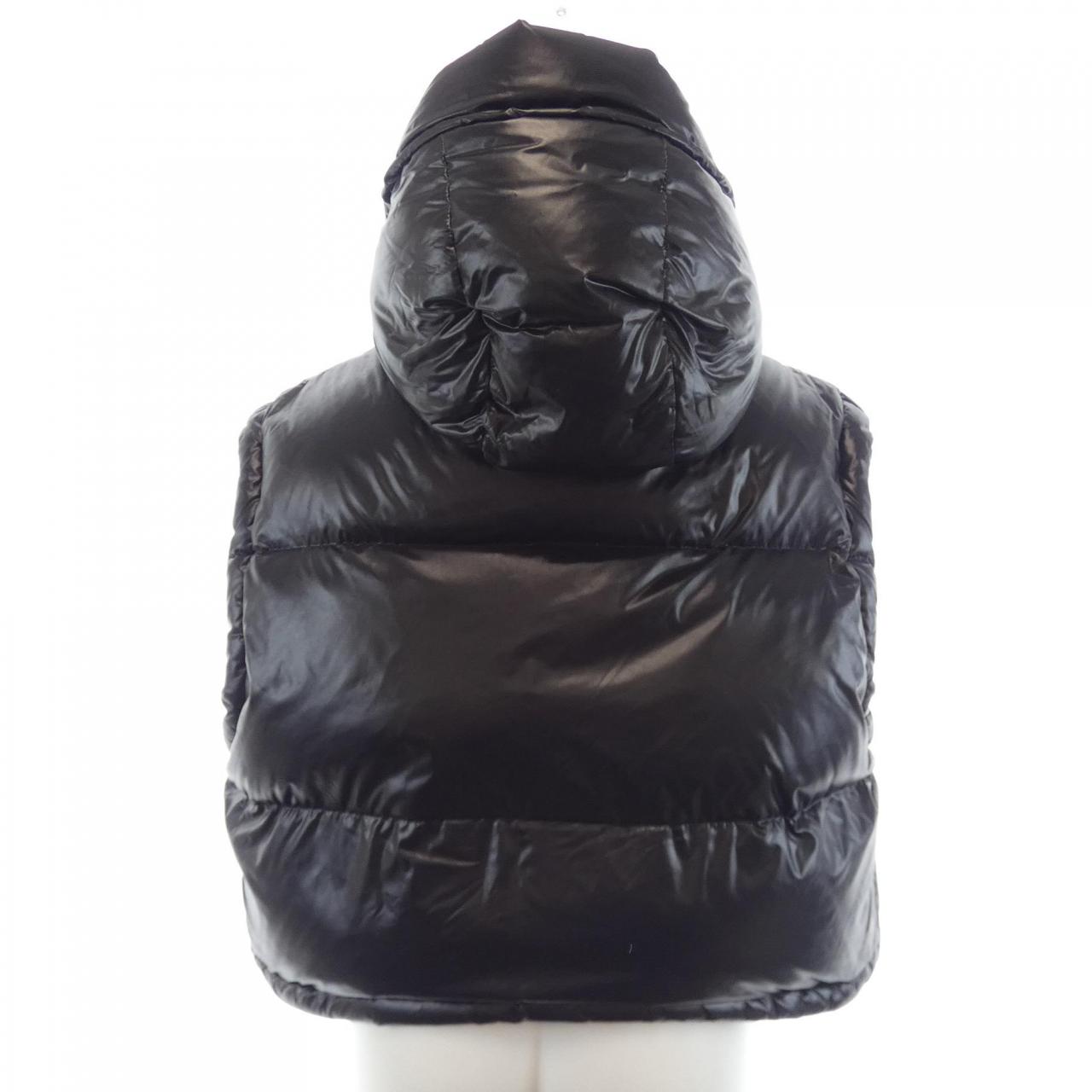 ルイヴィトン LOUIS VUITTON グロッシースリーブレス FMOW32H32 ダウンベスト