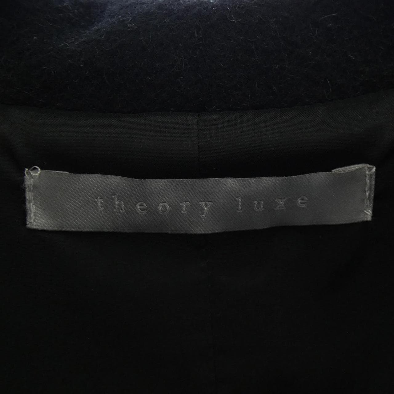 塞奥莉露Theory luxe大衣