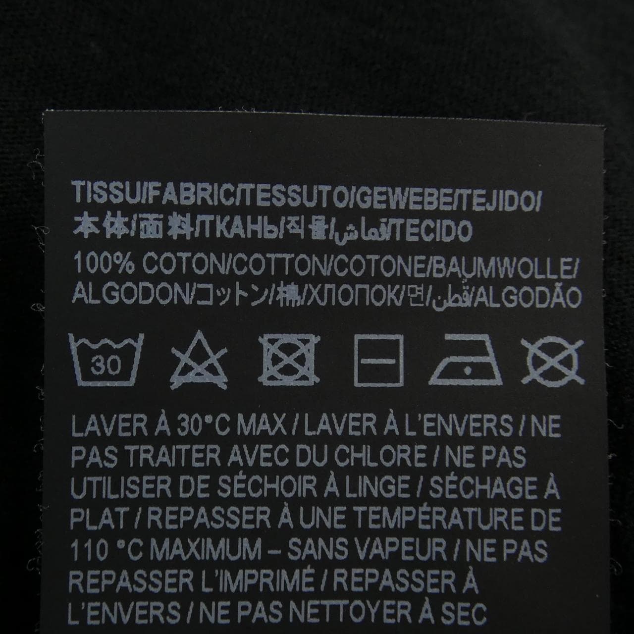 SAINT LAURENT T 卹