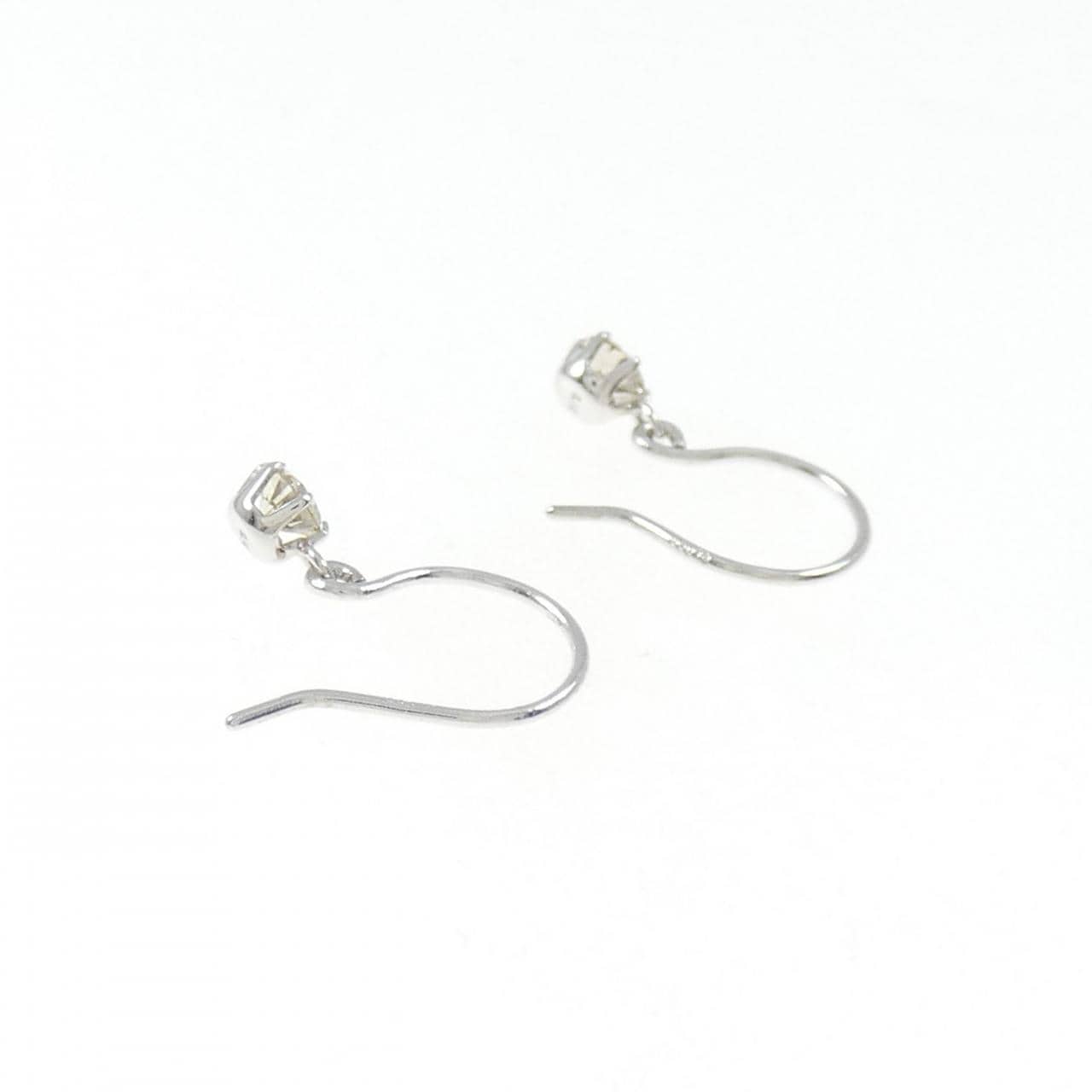 PT900 ソリティア ダイヤモンド ピアス 0.28CT