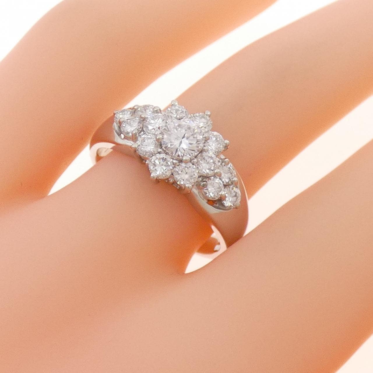 PT900 フラワー ダイヤモンド リング 1.00CT