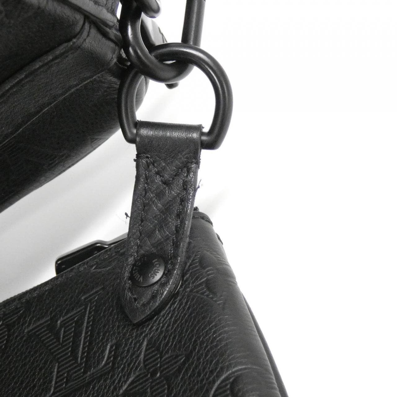 ルイヴィトン モノグラム シャドウ トリオ メッセンジャー M46602 ショルダーバッグ