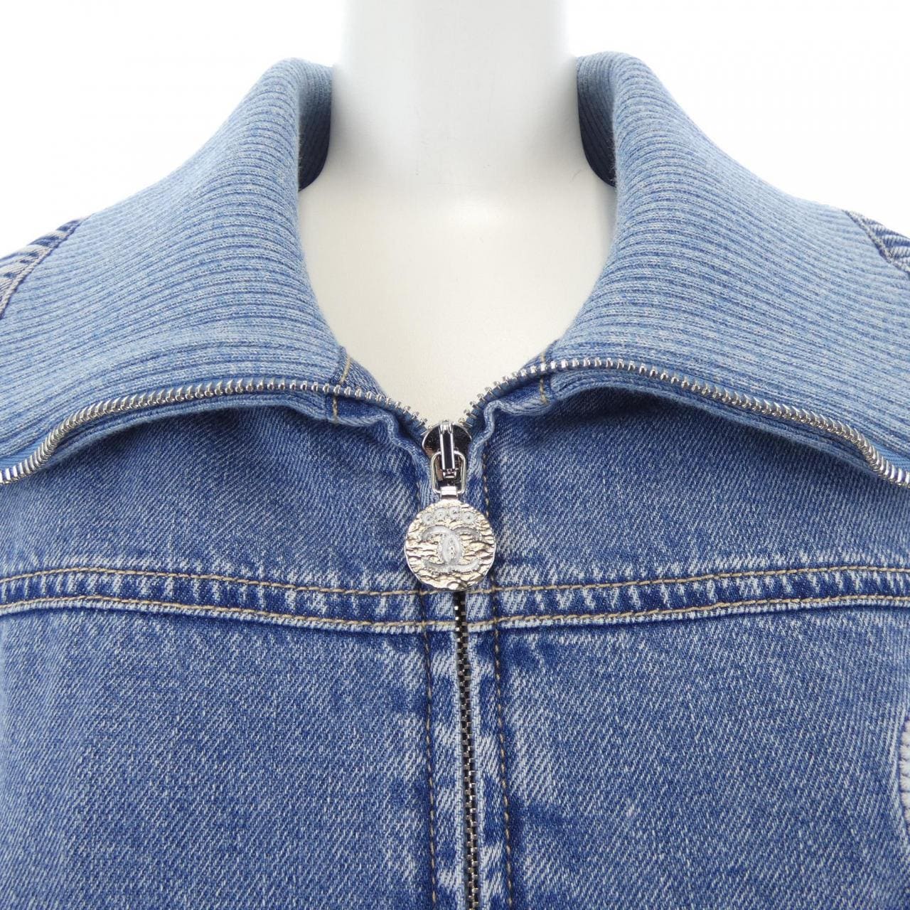 シャネル CHANEL LOOK4 ココビーチ P78559V71192 25M デニムジャケット