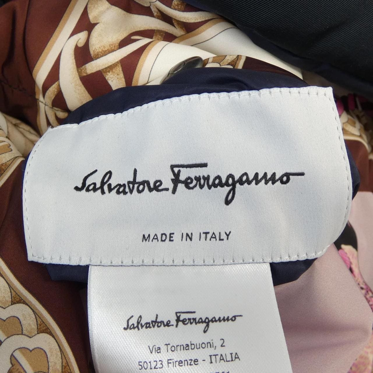 サルヴァトーレフェラガモ SALVATORE FERRAGAMO ダウンコート