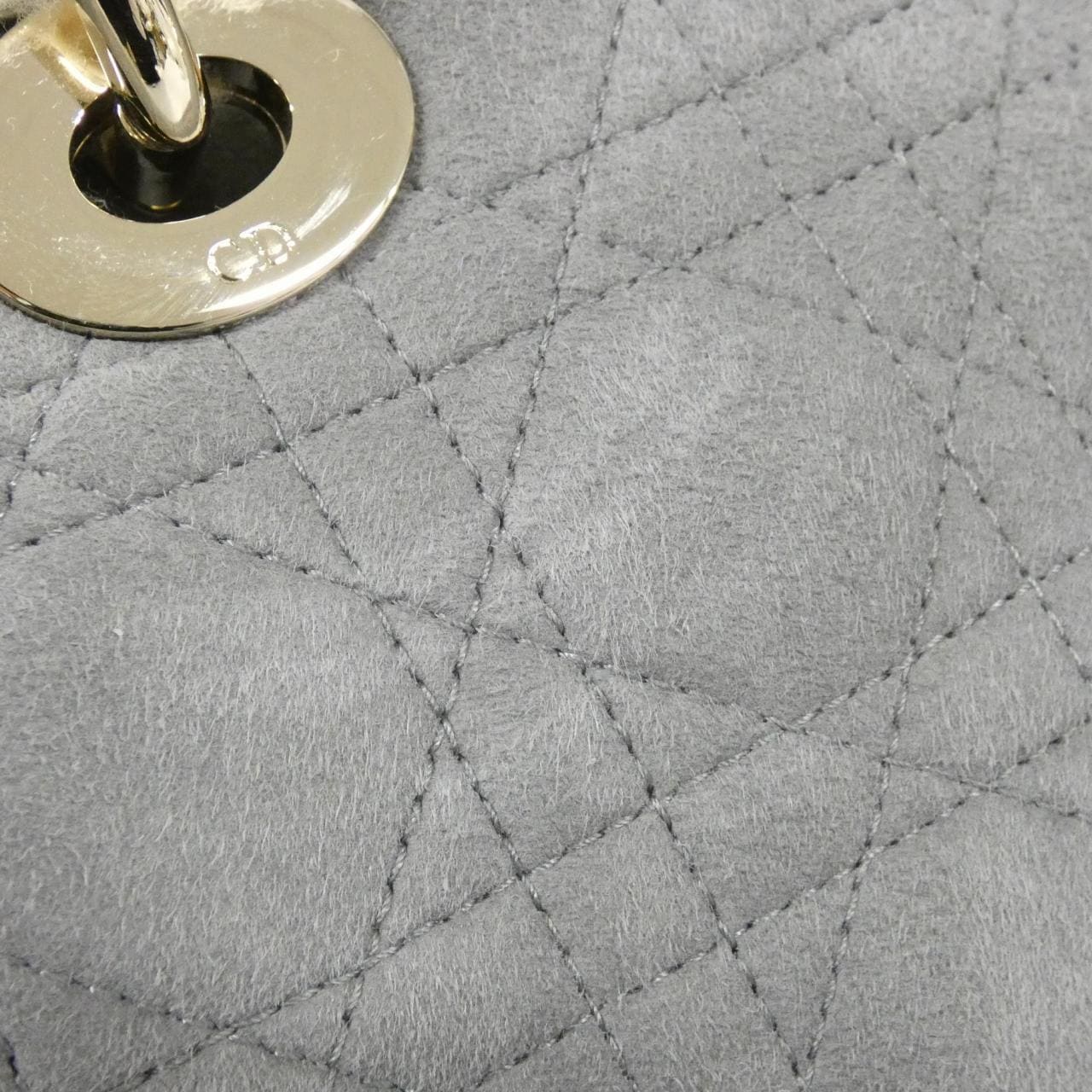 クリスチャンディオール レディ ディーライト ミディアム M0565OMMJ バッグ