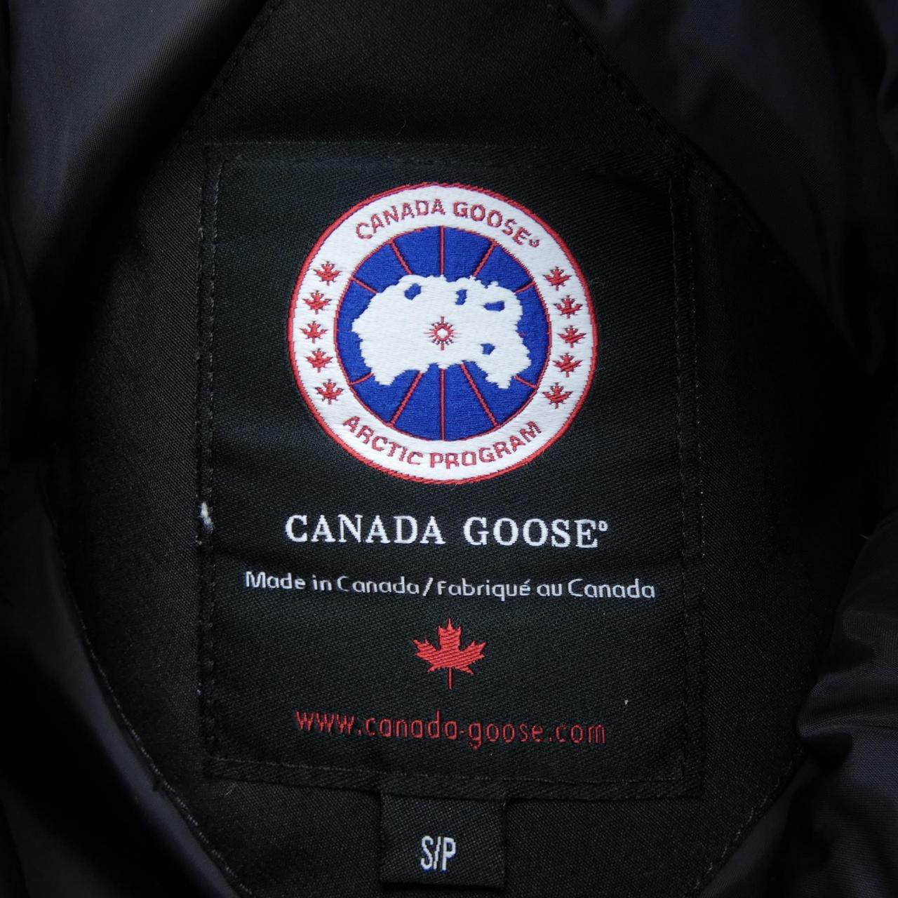 カナダグース CANADA GOOSE ダウンジャケット