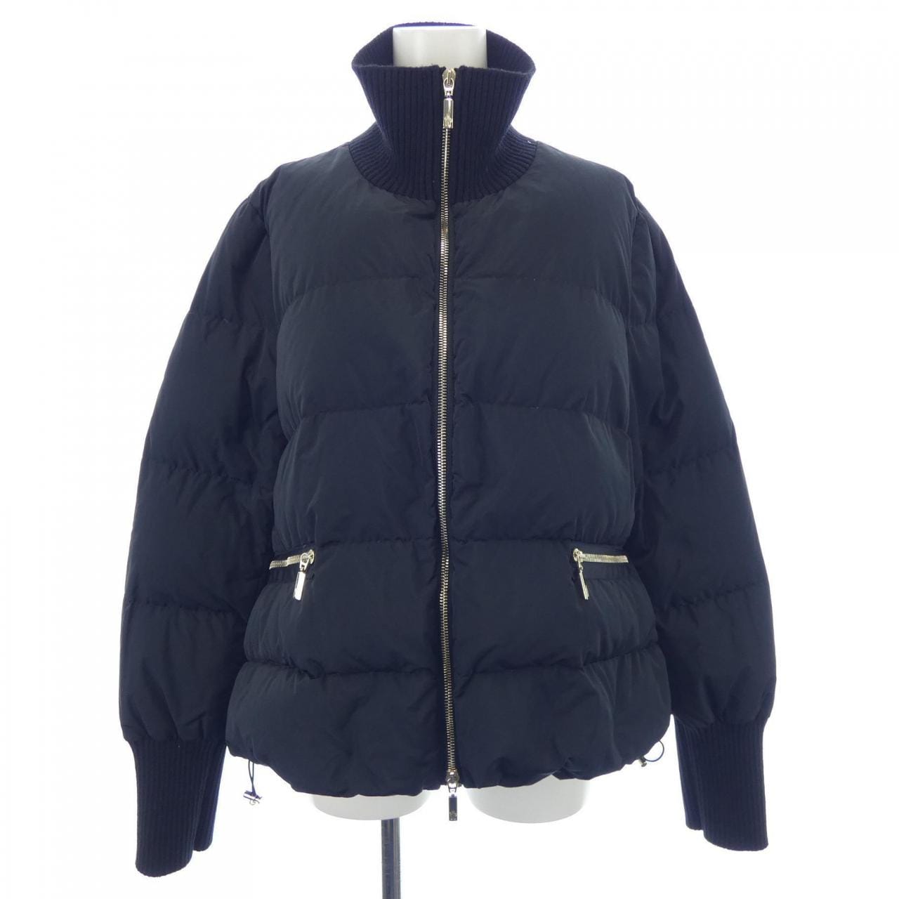 モンクレール MONCLER ダウンジャケット