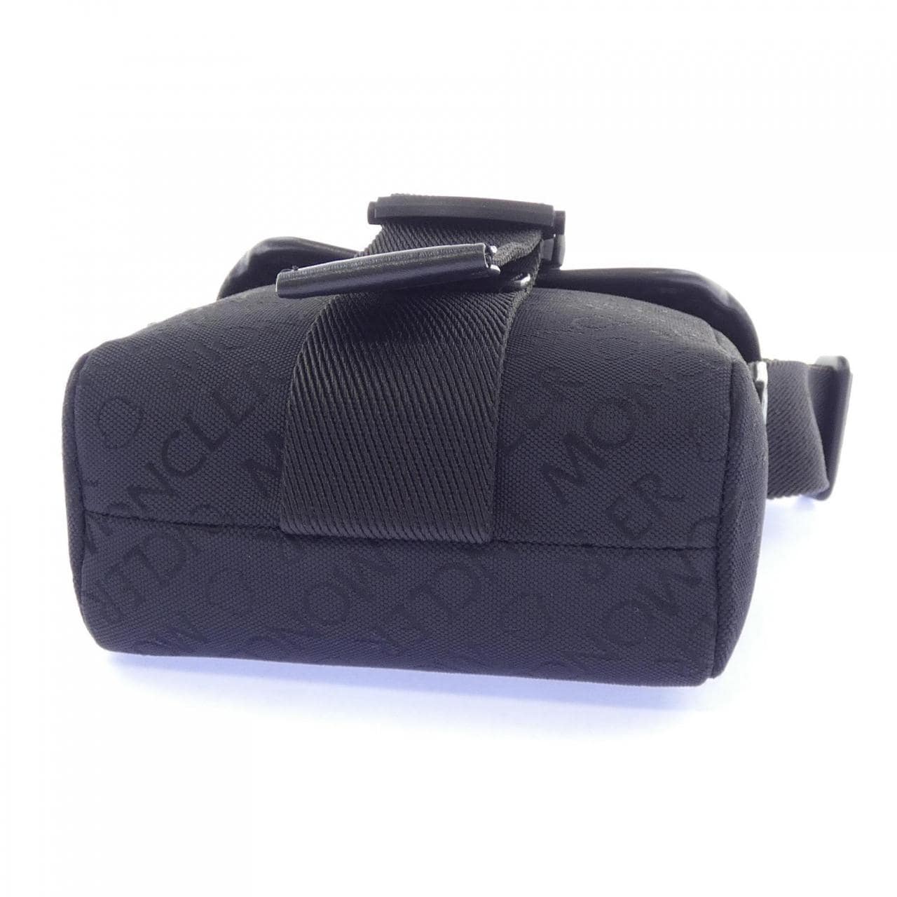 モンクレール MONCLER SPREAD CROSS BODY BAG