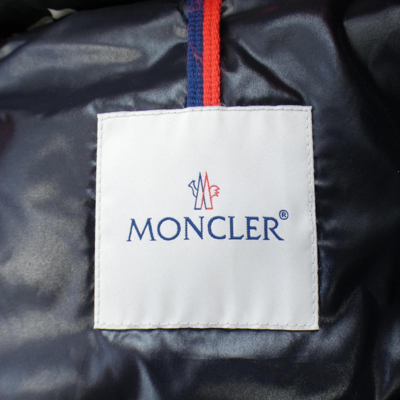 モンクレール MONCLER ダウンジャケット