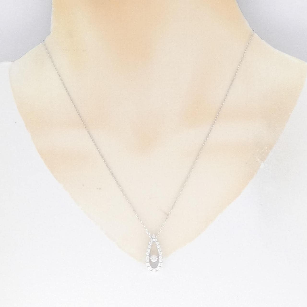 MIKIMOTO tremolo necklace 0.53CT