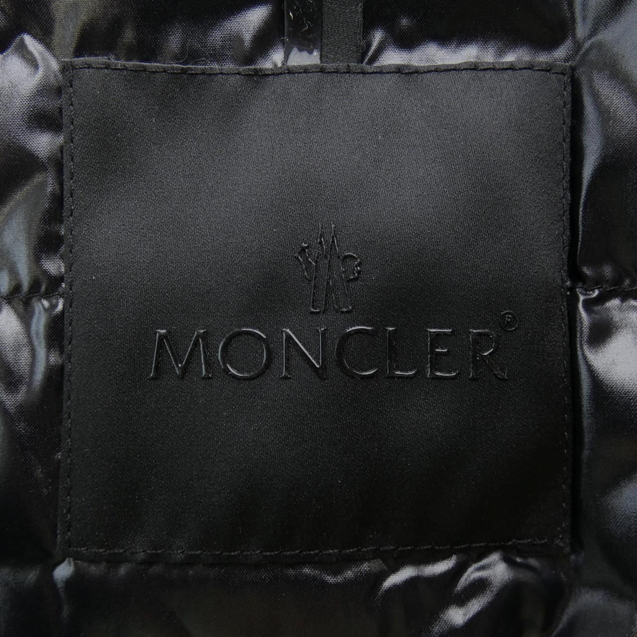 モンクレール MONCLER ダウンジャケット