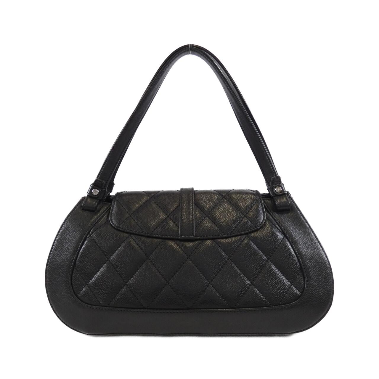 CHANEL shoulder bag