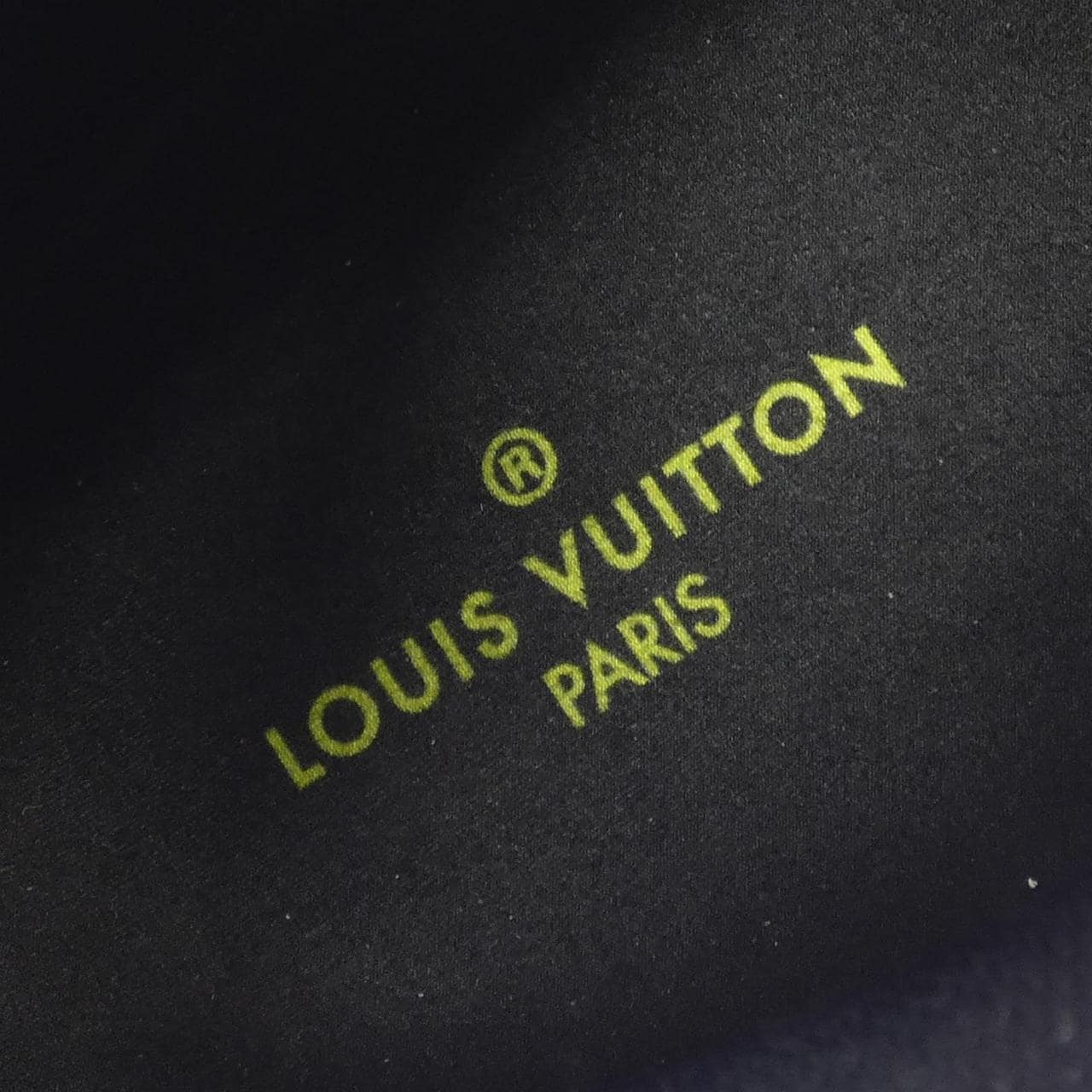 ルイヴィトン LOUIS VUITTON ランアウェイパルスライン スニーカー