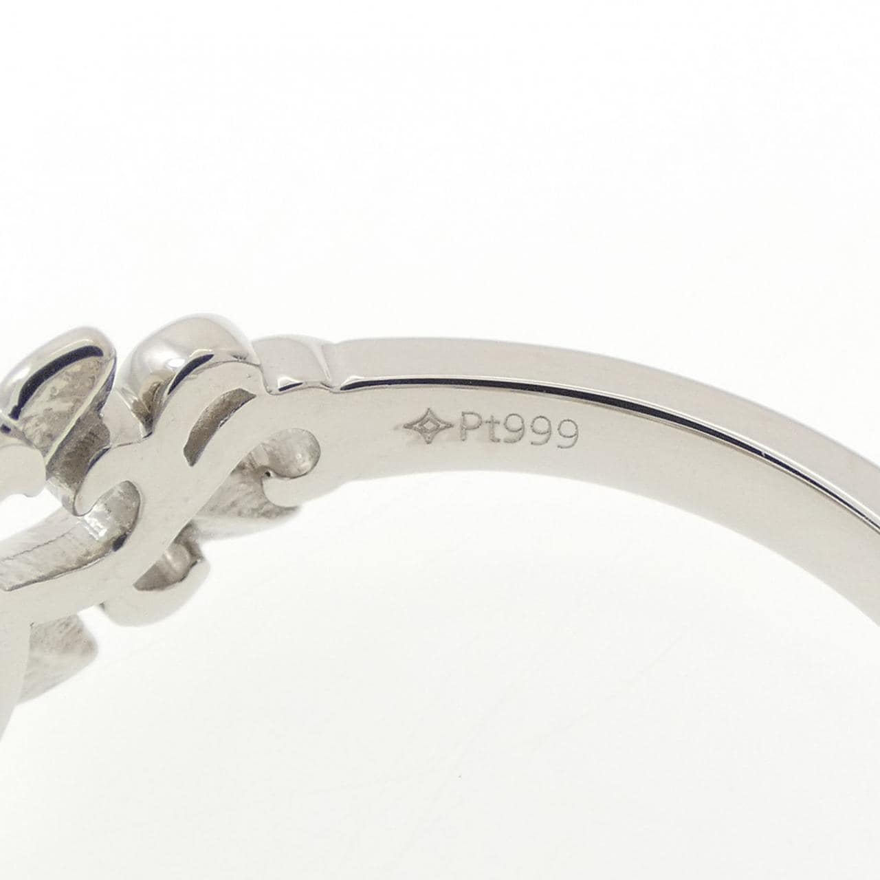 ジーエスティービー ダイヤモンド リング 0.05CT
