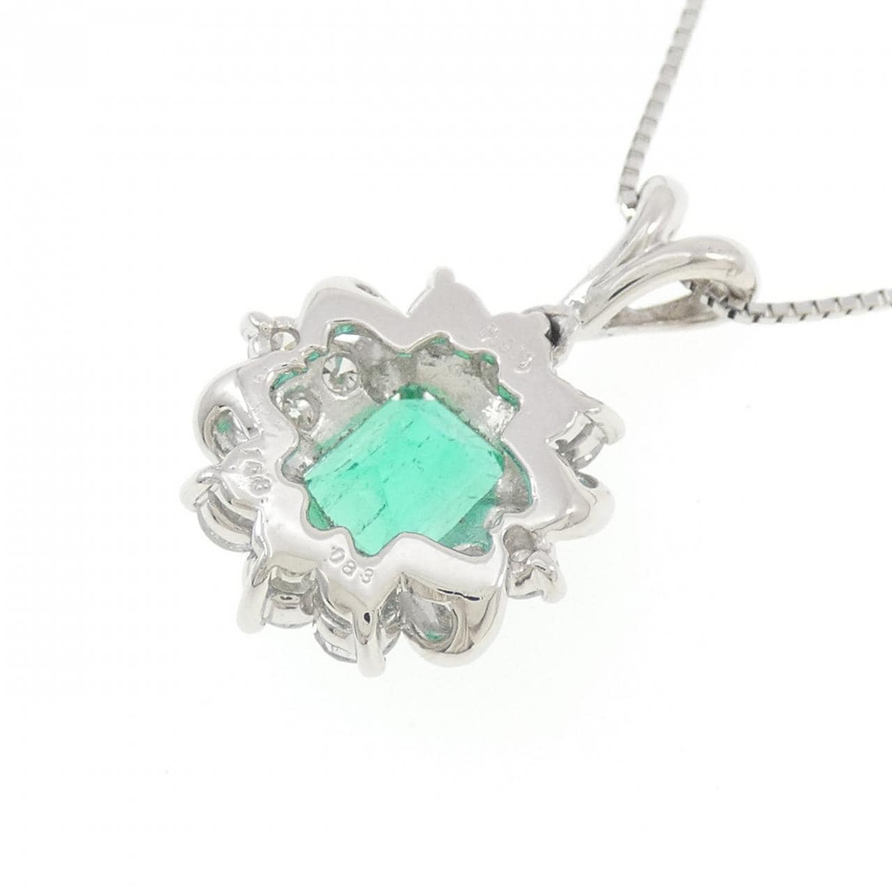PT900/PT850 エメラルド ネックレス 1.68CT