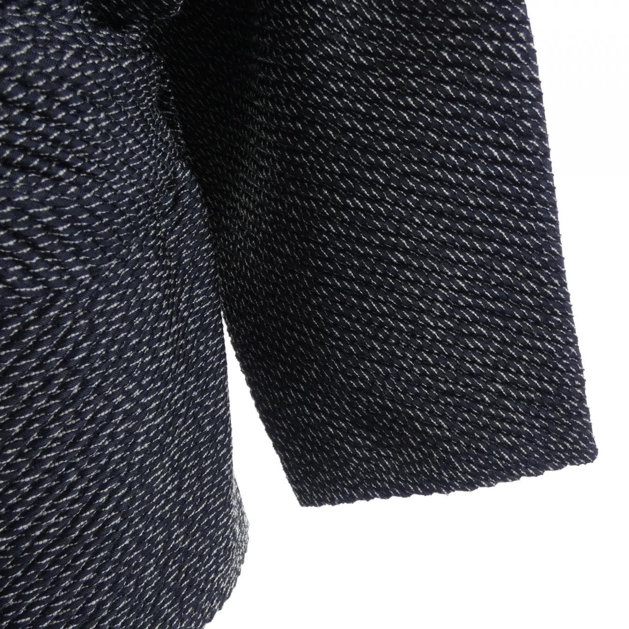 ISSEY MIYAKE IM13FJ124 Tops