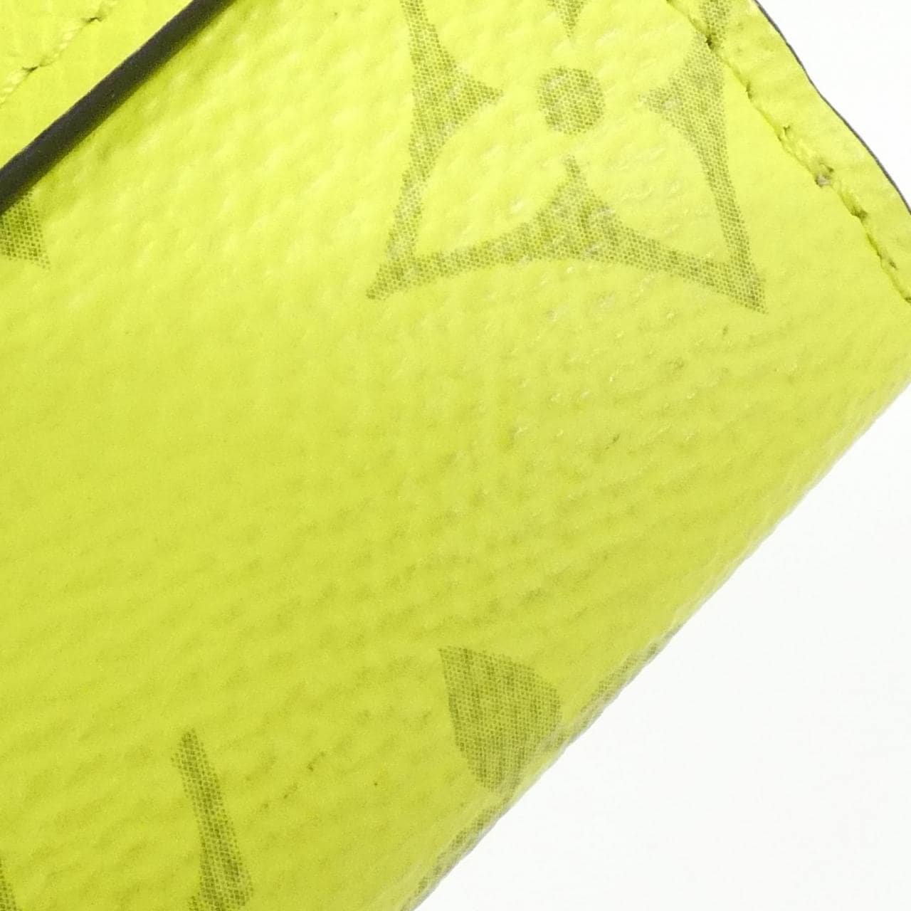 ルイヴィトン タイガ ラマ ディスカバリー コンパクト ウォレット M67629 財布