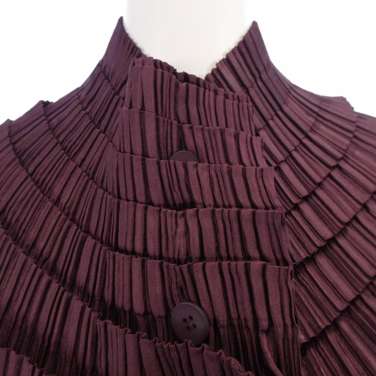 イッセイミヤケ ISSEY MIYAKE IM04FE920 ベスト