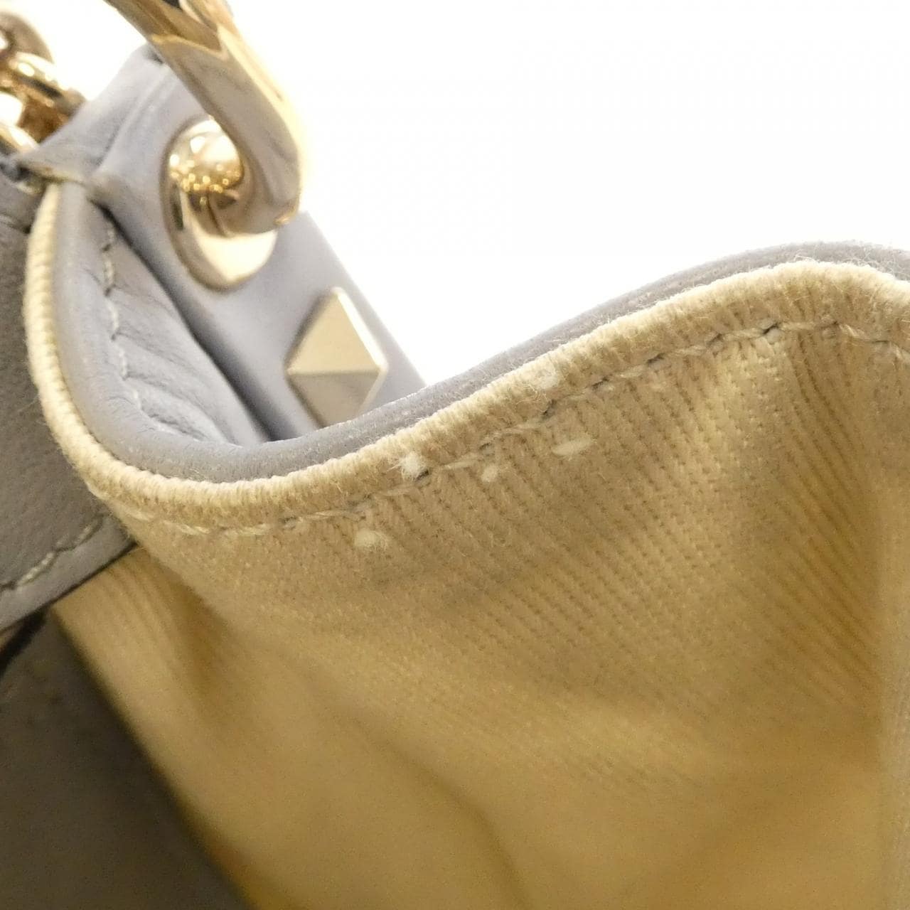 ヴァレンティノガラヴァーニ QW0B0C73NAP ショルダーバッグ