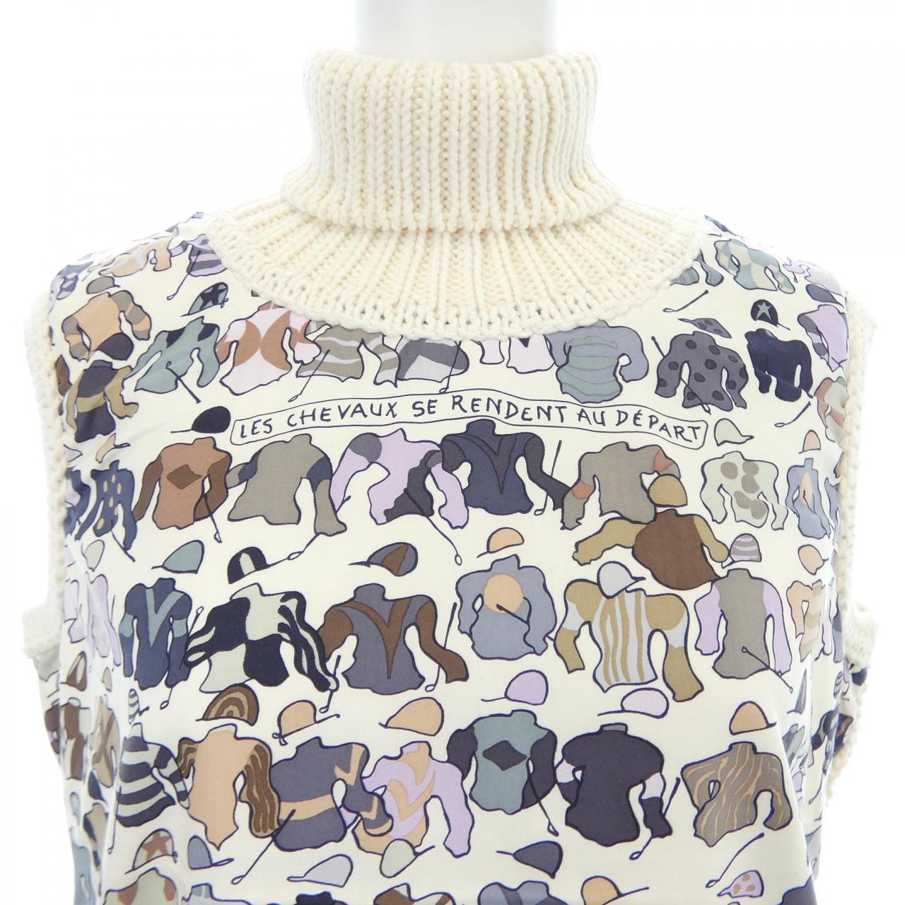 エルメス HERMES LES CHEVAUX SE RENDENT AU DEPART ツイルレーヌ. ベスト