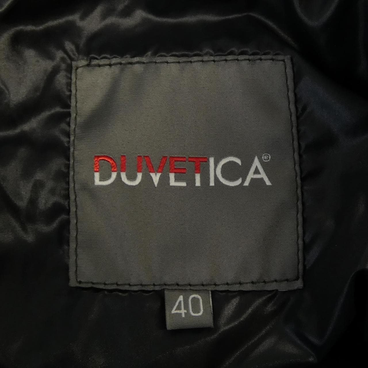 デュベティカ DUVETICA ダウンジャケット