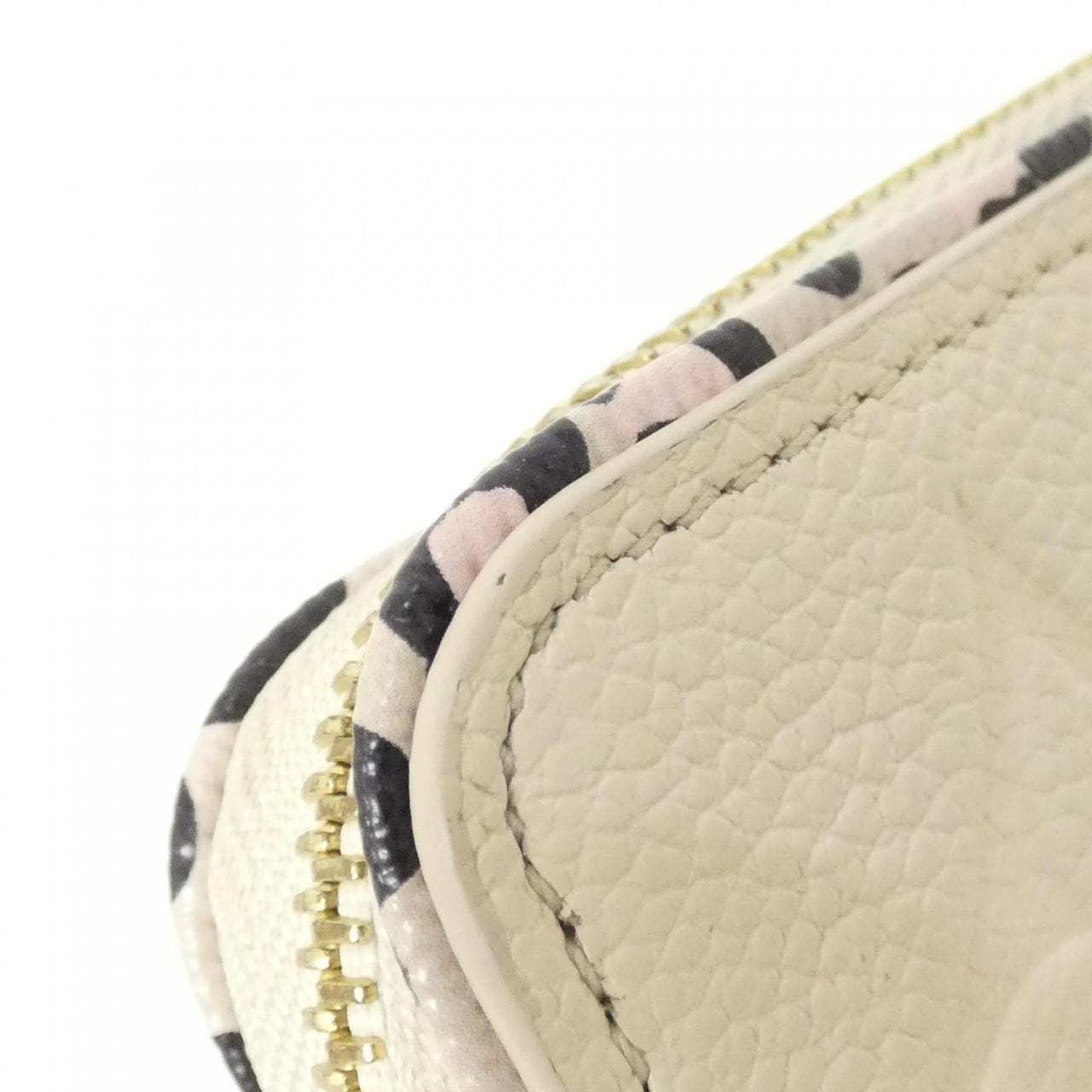 LOUIS VUITTON Monogram Empreinte (Wild at Zippy Wallet M80685)