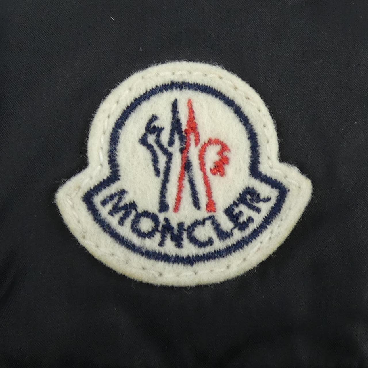モンクレール MONCLER 41311/50 ダウンジャケット