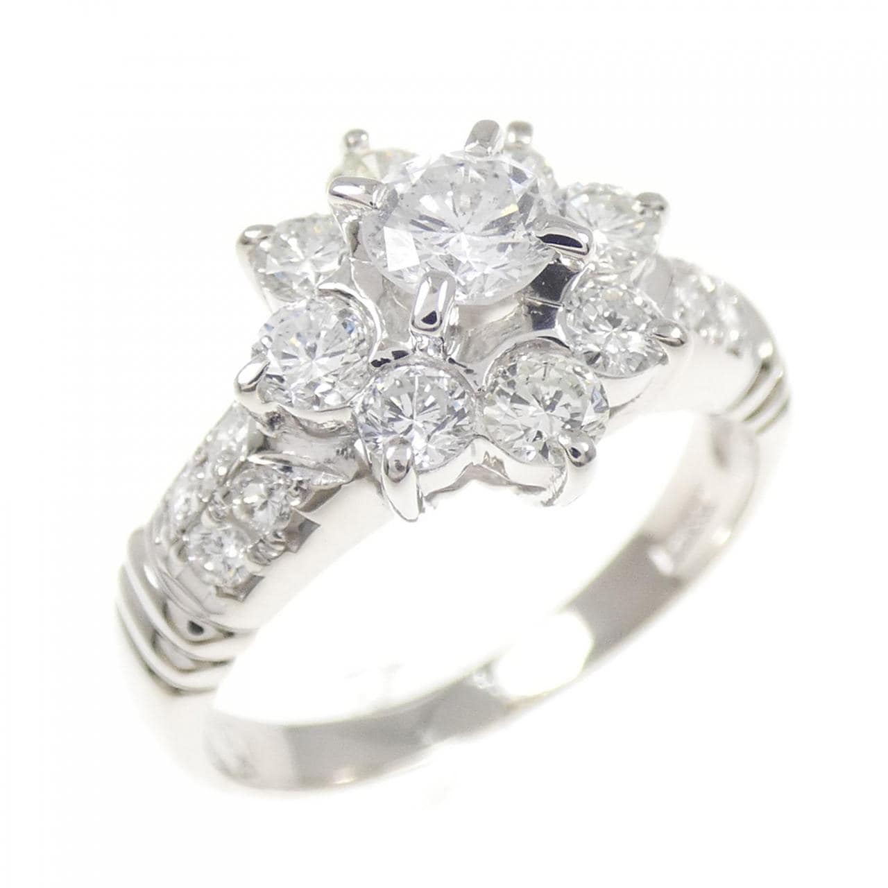 PT900 フラワー ダイヤモンド リング 1.00CT