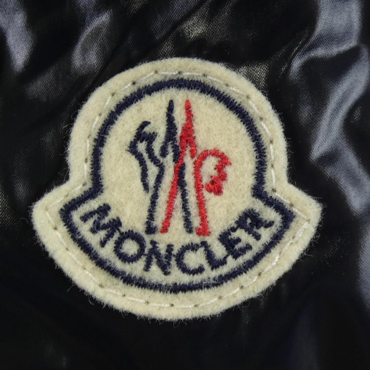 モンクレール MONCLER ダウンジャケット