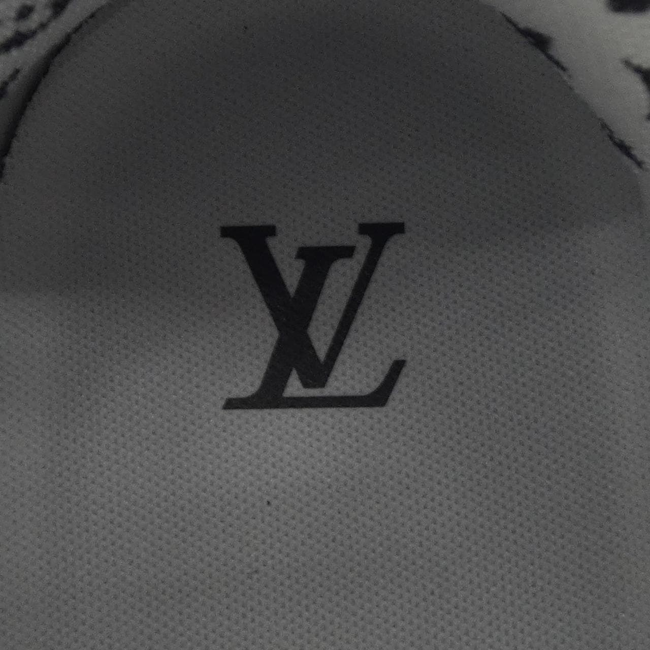 ルイヴィトン LOUIS VUITTON LVスケート スニーカー