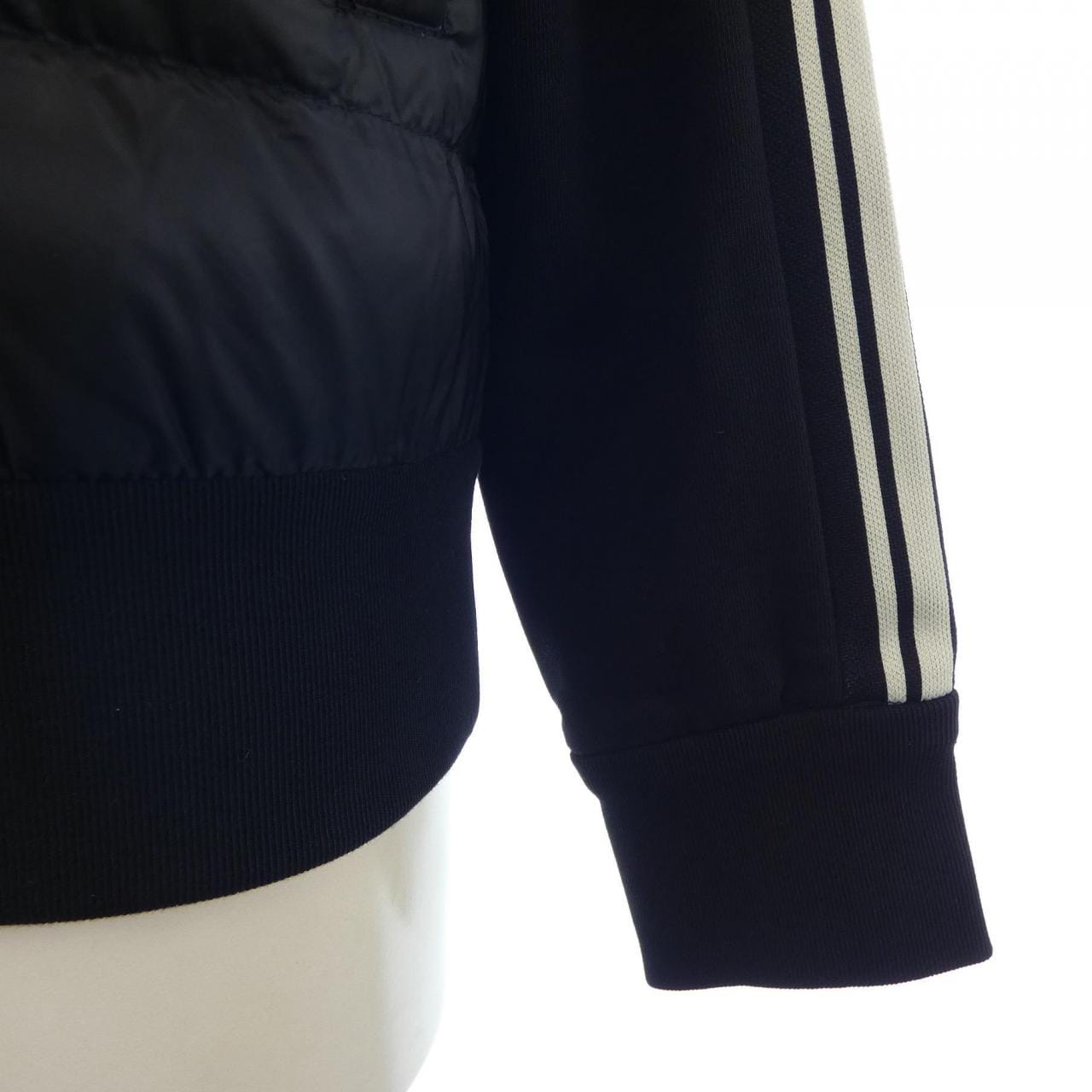 モンクレール MONCLER ダウンジャケット