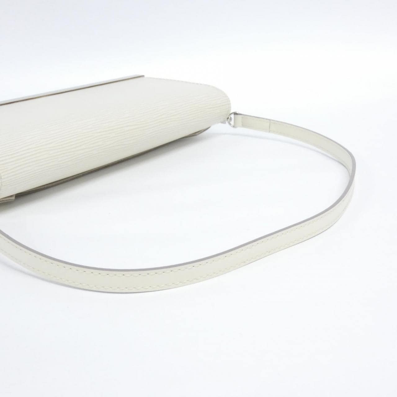 ルイヴィトン エピ ポシェット セヴィニエ M4052J ショルダーバッグ