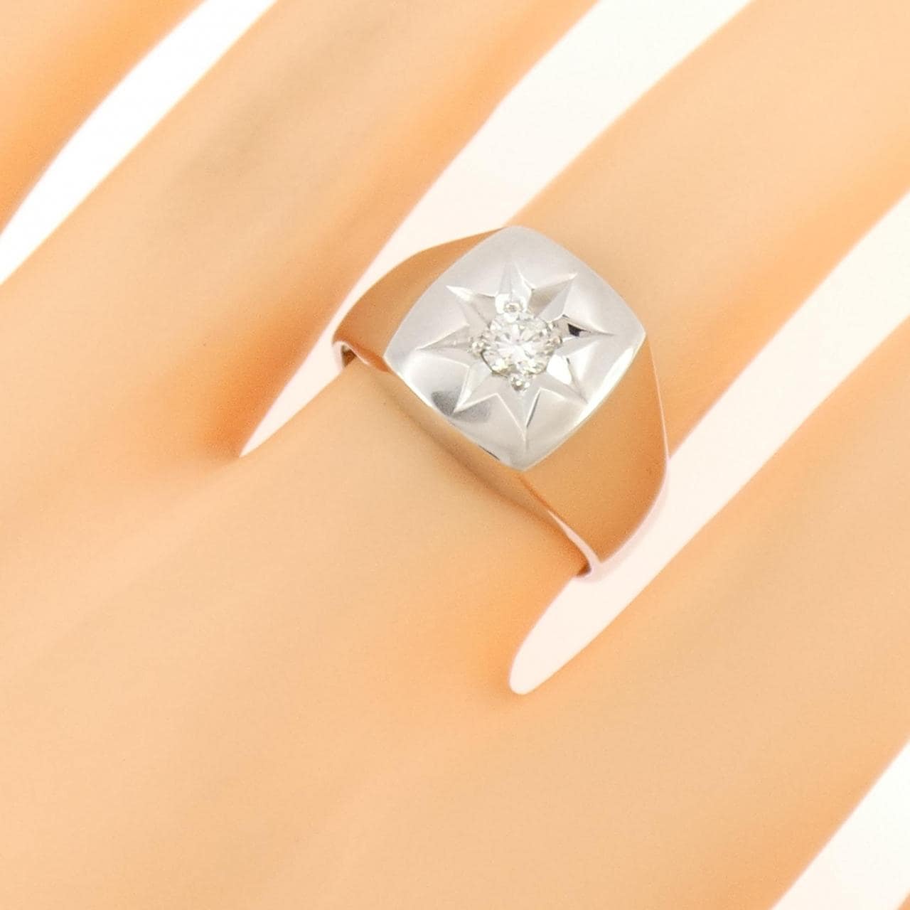 PT900 ダイヤモンド リング 0.18CT
