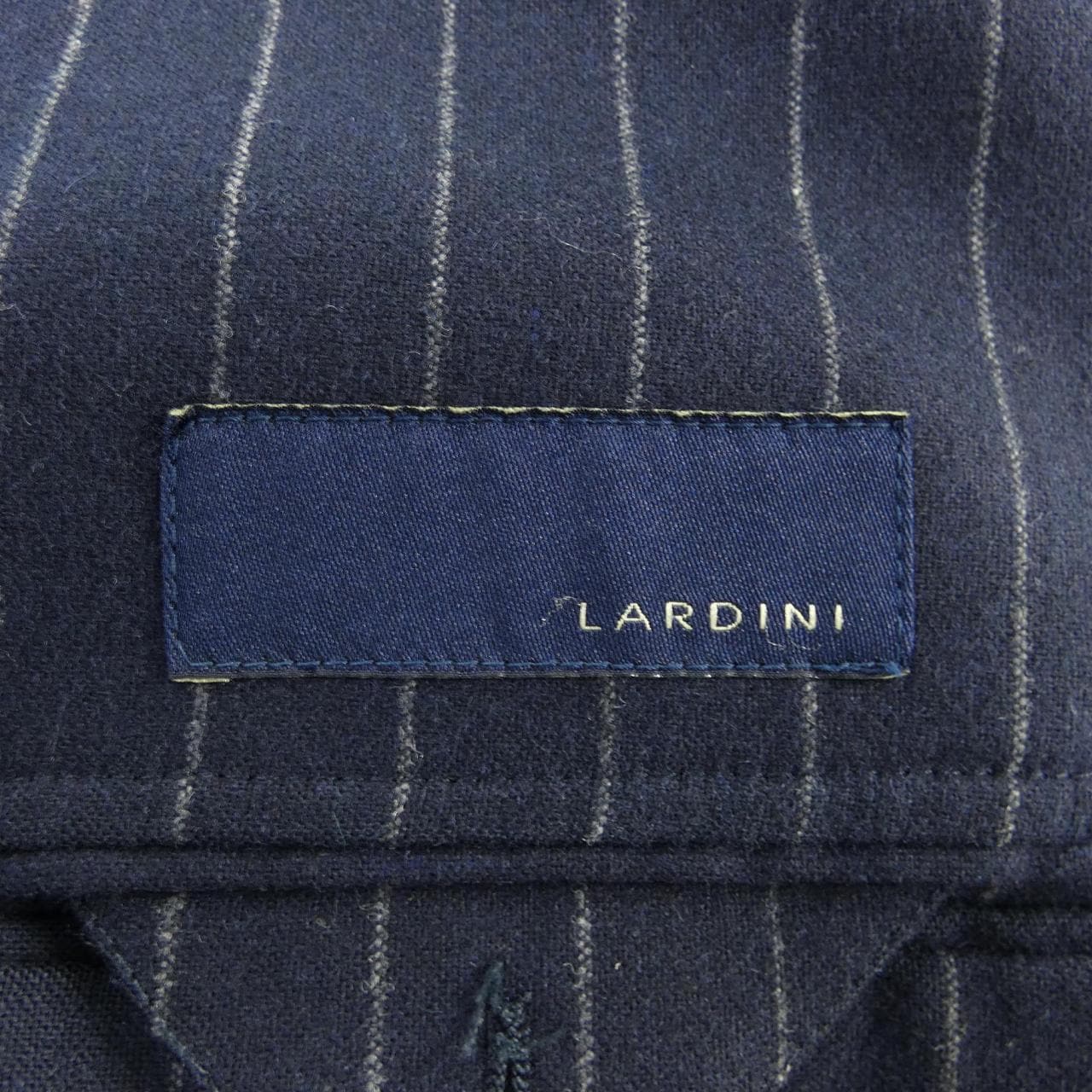 ラルディーニ LARDINI スーツ