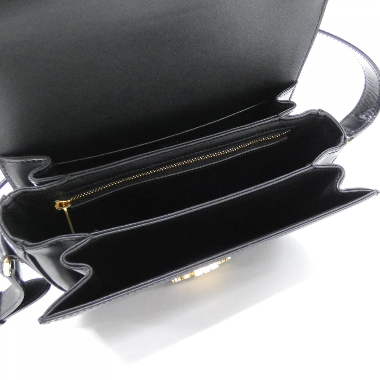 セリーヌ クラシック トリオンフ 187363BF4 ショルダーバッグ